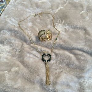 White House black market necklace/bracelet new w/o tags